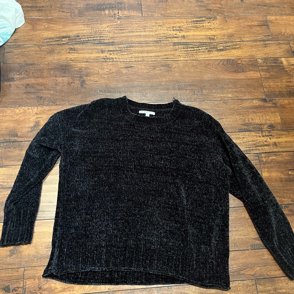 warm black sweater—>XL
